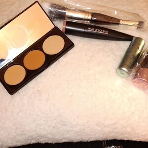 Mally Beauty Cream and Tan Bronzer & Contour Palette
